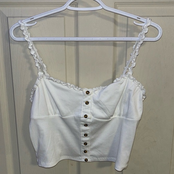 🪻3/$30 Trendy Cropped Tank!🪻 - Picture 3 of 5